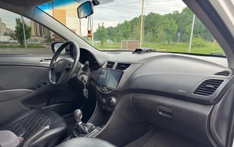 Hyundai Solaris II рестайлинг, 2014 год, 980 000 рублей, 16 фотография