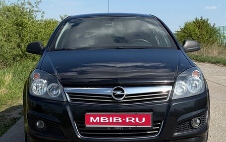 Opel Astra H, 2013 год, 585 000 рублей, 1 фотография