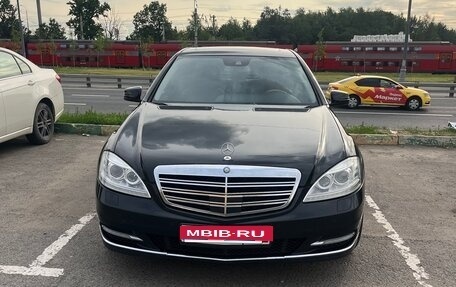 Mercedes-Benz S-Класс, 2010 год, 2 100 000 рублей, 1 фотография
