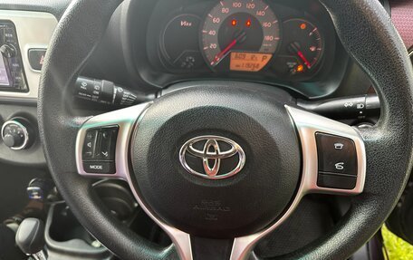 Toyota Vitz, 2015 год, 800 000 рублей, 13 фотография
