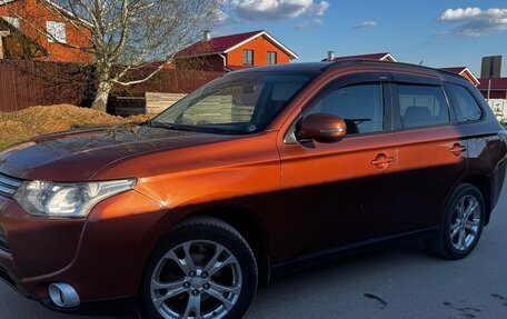 Mitsubishi Outlander III рестайлинг 3, 2012 год, 1 100 000 рублей, 4 фотография