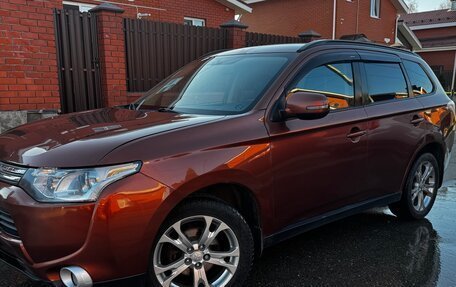 Mitsubishi Outlander III рестайлинг 3, 2012 год, 1 100 000 рублей, 2 фотография