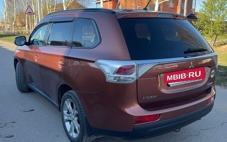 Mitsubishi Outlander III рестайлинг 3, 2012 год, 1 100 000 рублей, 5 фотография