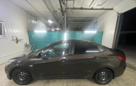 Hyundai Solaris II рестайлинг, 2015 год, 680 000 рублей, 5 фотография