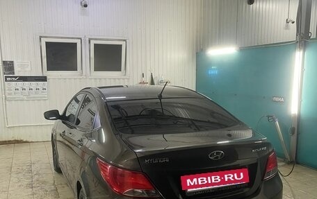 Hyundai Solaris II рестайлинг, 2015 год, 680 000 рублей, 7 фотография