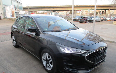 Ford Focus IV, 2022 год, 1 825 002 рублей, 3 фотография