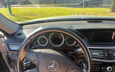 Mercedes-Benz E-Класс, 2011 год, 1 450 000 рублей, 6 фотография