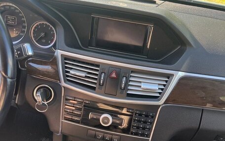 Mercedes-Benz E-Класс, 2011 год, 1 450 000 рублей, 5 фотография