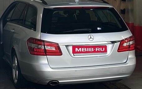 Mercedes-Benz E-Класс, 2011 год, 1 450 000 рублей, 3 фотография