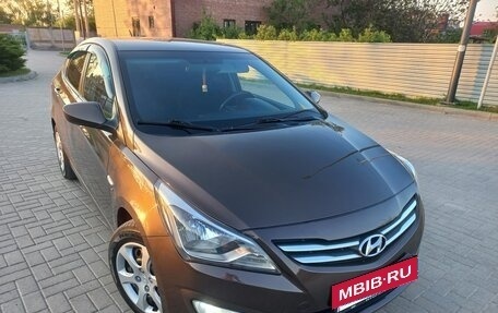 Hyundai Solaris II рестайлинг, 2015 год, 950 000 рублей, 5 фотография