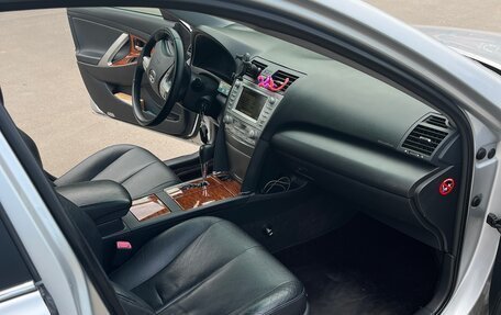 Toyota Camry, 2010 год, 1 150 000 рублей, 9 фотография