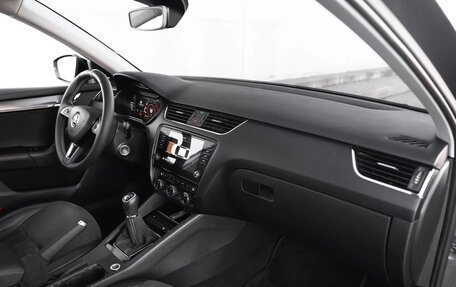 Skoda Octavia, 2017 год, 2 350 000 рублей, 17 фотография