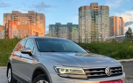 Volkswagen Tiguan II, 2017 год, 2 445 000 рублей, 13 фотография