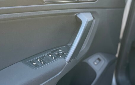 Volkswagen Tiguan II, 2017 год, 2 445 000 рублей, 27 фотография