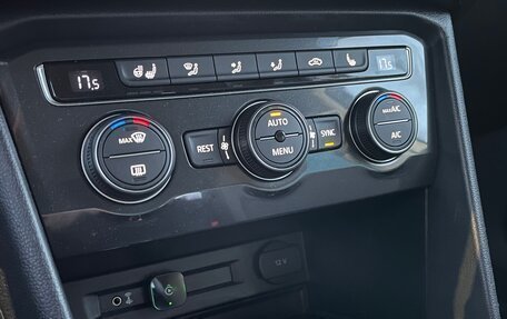 Volkswagen Tiguan II, 2017 год, 2 445 000 рублей, 34 фотография