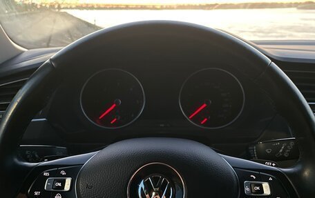 Volkswagen Tiguan II, 2017 год, 2 445 000 рублей, 39 фотография