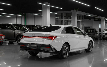 Hyundai Elantra, 2024 год, 3 050 000 рублей, 5 фотография