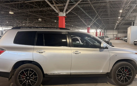 Toyota Highlander III, 2013 год, 1 350 000 рублей, 6 фотография