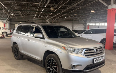 Toyota Highlander III, 2013 год, 1 350 000 рублей, 7 фотография