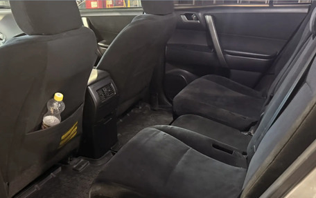 Toyota Highlander III, 2013 год, 1 350 000 рублей, 20 фотография