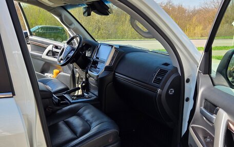 Toyota Land Cruiser 200, 2019 год, 10 500 000 рублей, 2 фотография