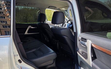 Toyota Land Cruiser 200, 2019 год, 10 500 000 рублей, 5 фотография