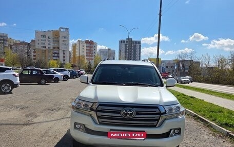Toyota Land Cruiser 200, 2019 год, 10 500 000 рублей, 6 фотография