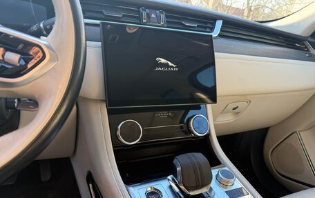 Jaguar F-Pace, 2021 год, 4 500 000 рублей, 11 фотография