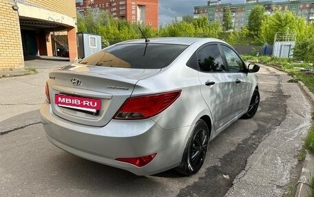 Hyundai Solaris II рестайлинг, 2015 год, 815 000 рублей, 5 фотография