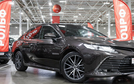 Toyota Camry, 2022 год, 3 225 000 рублей, 10 фотография