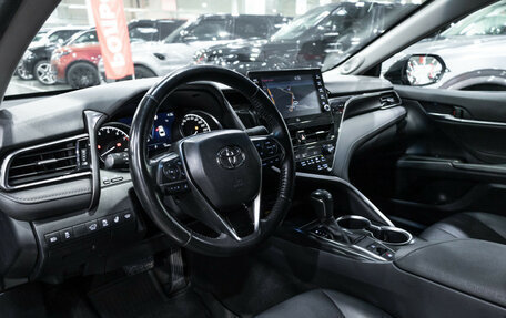 Toyota Camry, 2022 год, 3 225 000 рублей, 20 фотография