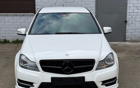 Mercedes-Benz C-Класс, 2012 год, 1 750 000 рублей, 1 фотография