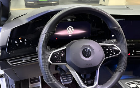 Volkswagen Golf VIII, 2023 год, 1 590 000 рублей, 10 фотография