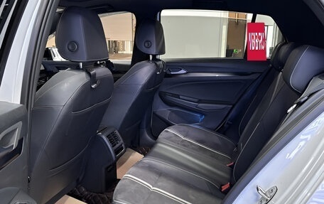Volkswagen Golf VIII, 2023 год, 1 590 000 рублей, 12 фотография