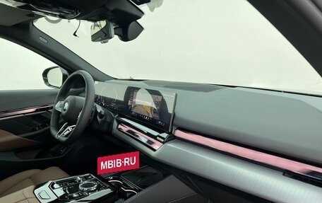 BMW 5 серия, 2025 год, 10 170 000 рублей, 14 фотография