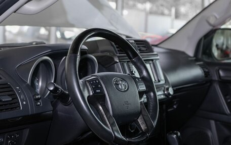 Toyota Land Cruiser Prado 150 рестайлинг 2, 2013 год, 3 687 500 рублей, 7 фотография