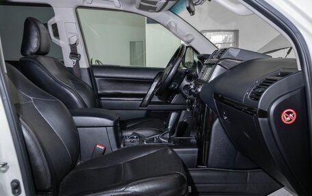 Toyota Land Cruiser Prado 150 рестайлинг 2, 2013 год, 3 687 500 рублей, 9 фотография