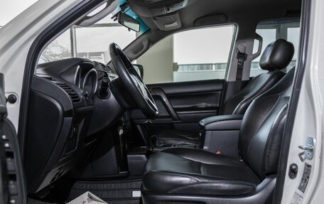 Toyota Land Cruiser Prado 150 рестайлинг 2, 2013 год, 3 687 500 рублей, 8 фотография