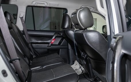 Toyota Land Cruiser Prado 150 рестайлинг 2, 2013 год, 3 687 500 рублей, 10 фотография