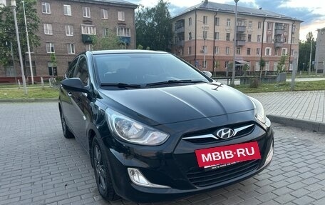Hyundai Solaris II рестайлинг, 2012 год, 750 000 рублей, 3 фотография