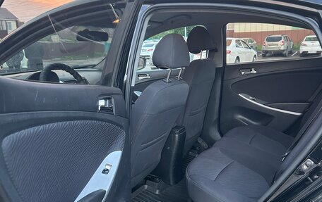 Hyundai Solaris II рестайлинг, 2012 год, 750 000 рублей, 21 фотография