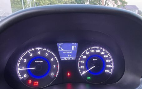 Hyundai Solaris II рестайлинг, 2012 год, 750 000 рублей, 24 фотография