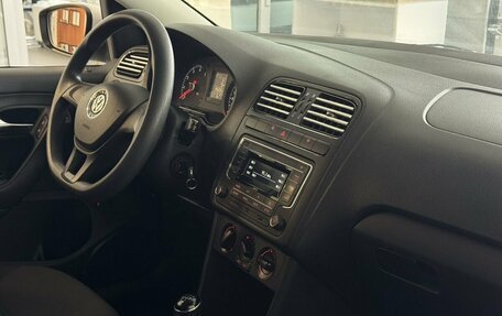 Volkswagen Polo VI (EU Market), 2016 год, 1 250 000 рублей, 14 фотография