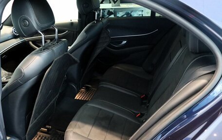 Mercedes-Benz E-Класс, 2020 год, 4 350 000 рублей, 19 фотография