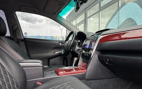 Toyota Camry, 2014 год, 1 880 000 рублей, 7 фотография