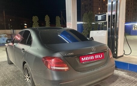Mercedes-Benz E-Класс, 2018 год, 2 100 000 рублей, 7 фотография