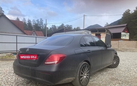 Mercedes-Benz E-Класс, 2018 год, 2 100 000 рублей, 8 фотография