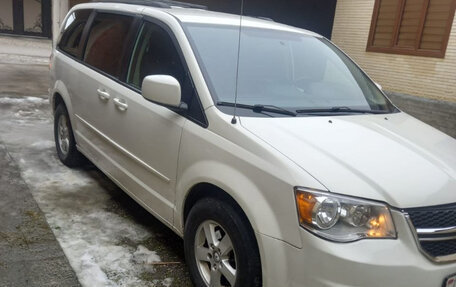 Dodge Caravan V, 2012 год, 950 000 рублей, 3 фотография