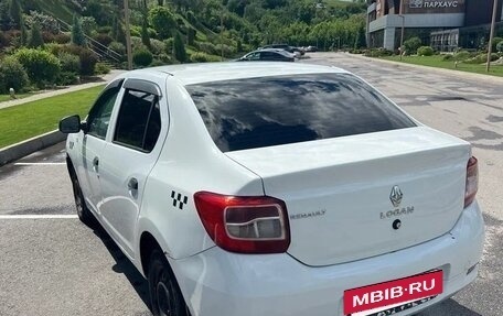 Renault Logan II, 2018 год, 300 000 рублей, 6 фотография