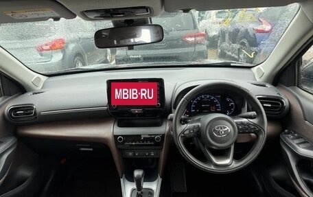 Toyota Yaris Cross, 2021 год, 1 690 000 рублей, 2 фотография